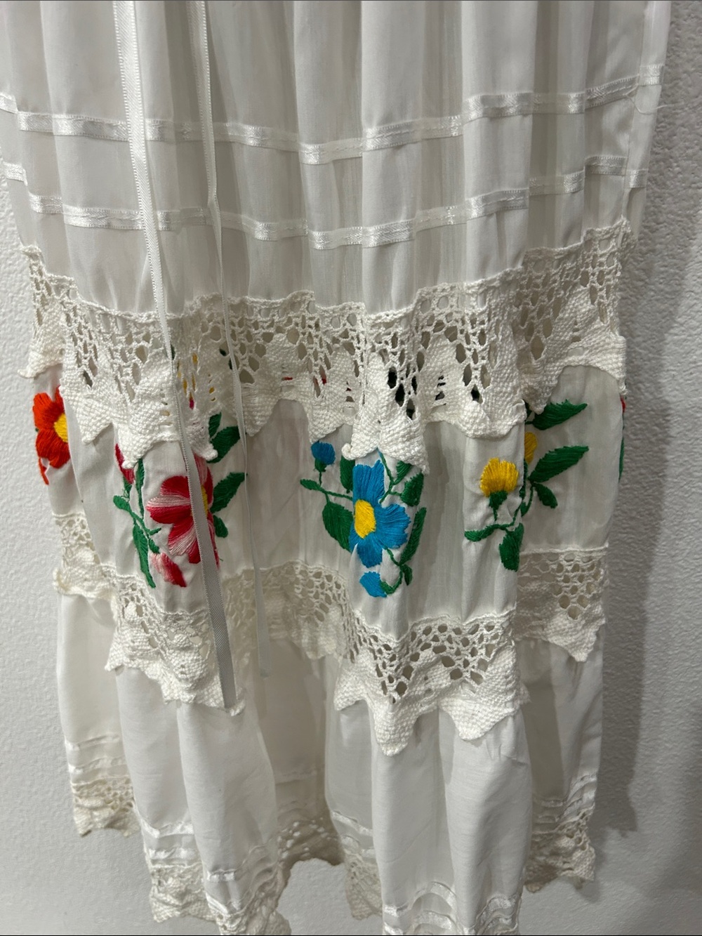 VTG. 1960s White Tiered Dress with Colorful Floral Embroidery - Picture 8 of 15